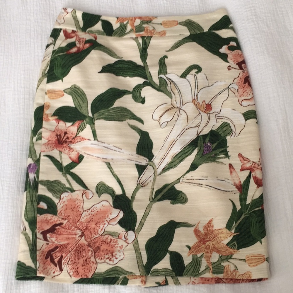 Ann Taylor pencil skirt NWOT